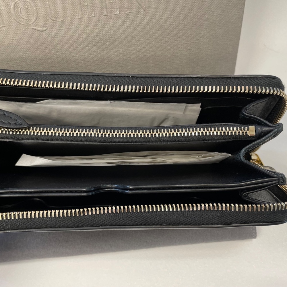 Alexander McQueen zip around wallet - Picture 4 of 8